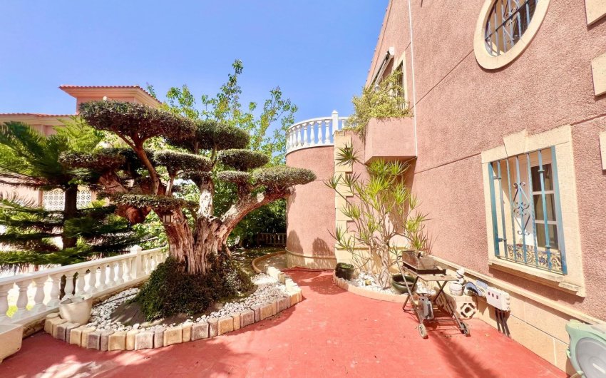 Resale - Villa -
Torrevieja - Los Balcones - Los Altos del Edén