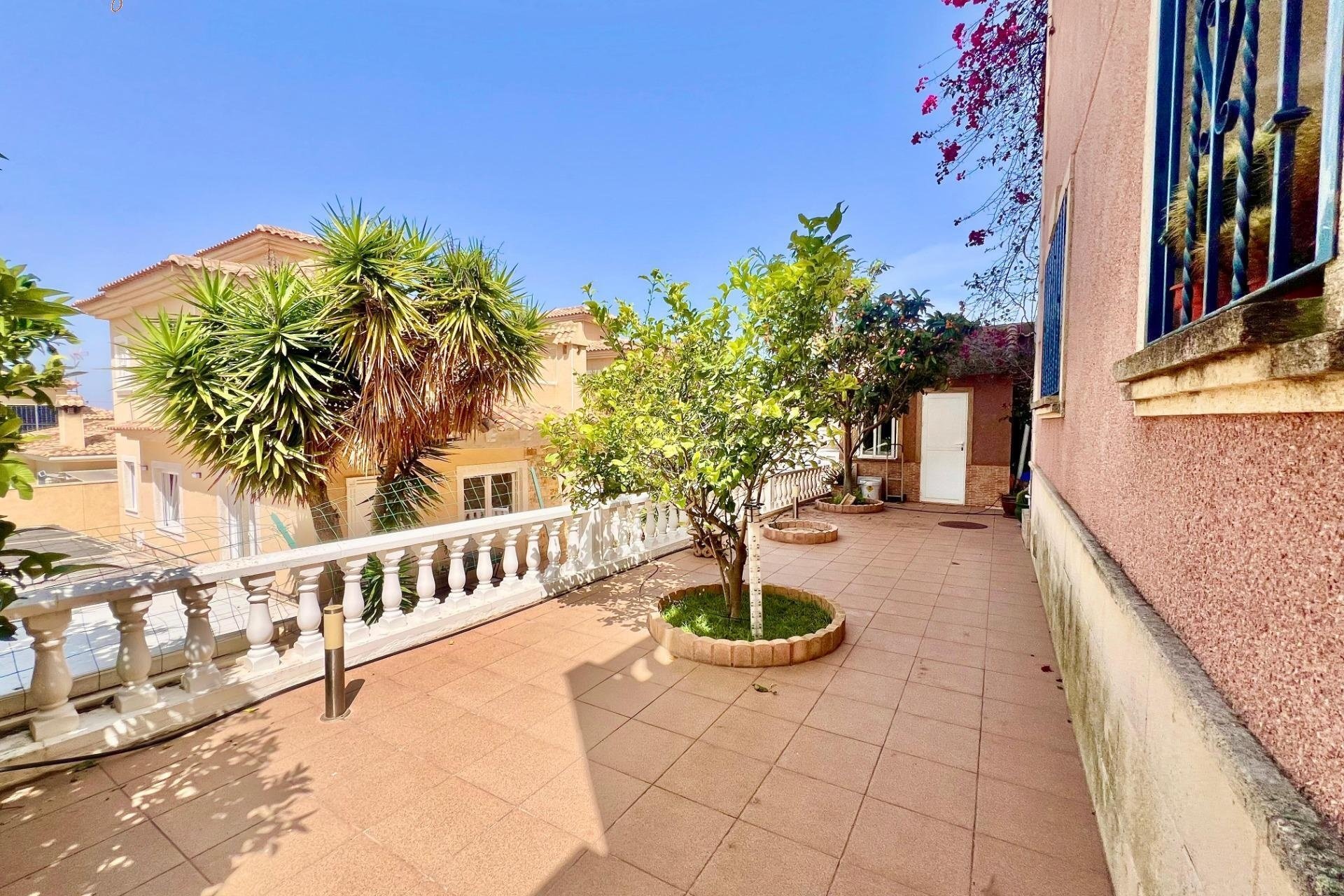 Resale - Villa -
Torrevieja - Los Balcones - Los Altos del Edén
