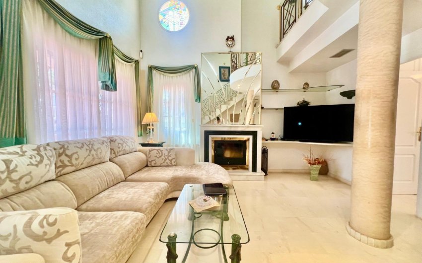 Resale - Villa -
Torrevieja - Los Balcones - Los Altos del Edén