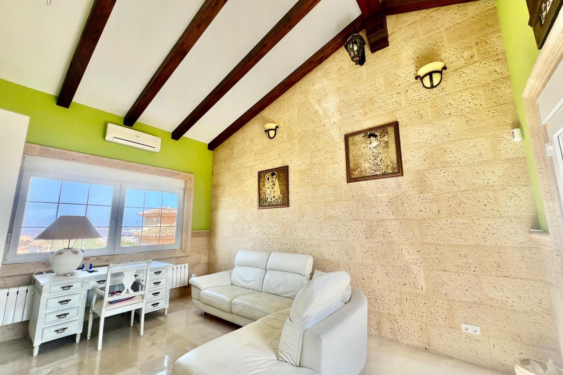 Resale - Villa -
Torrevieja - Los Balcones - Los Altos del Edén
