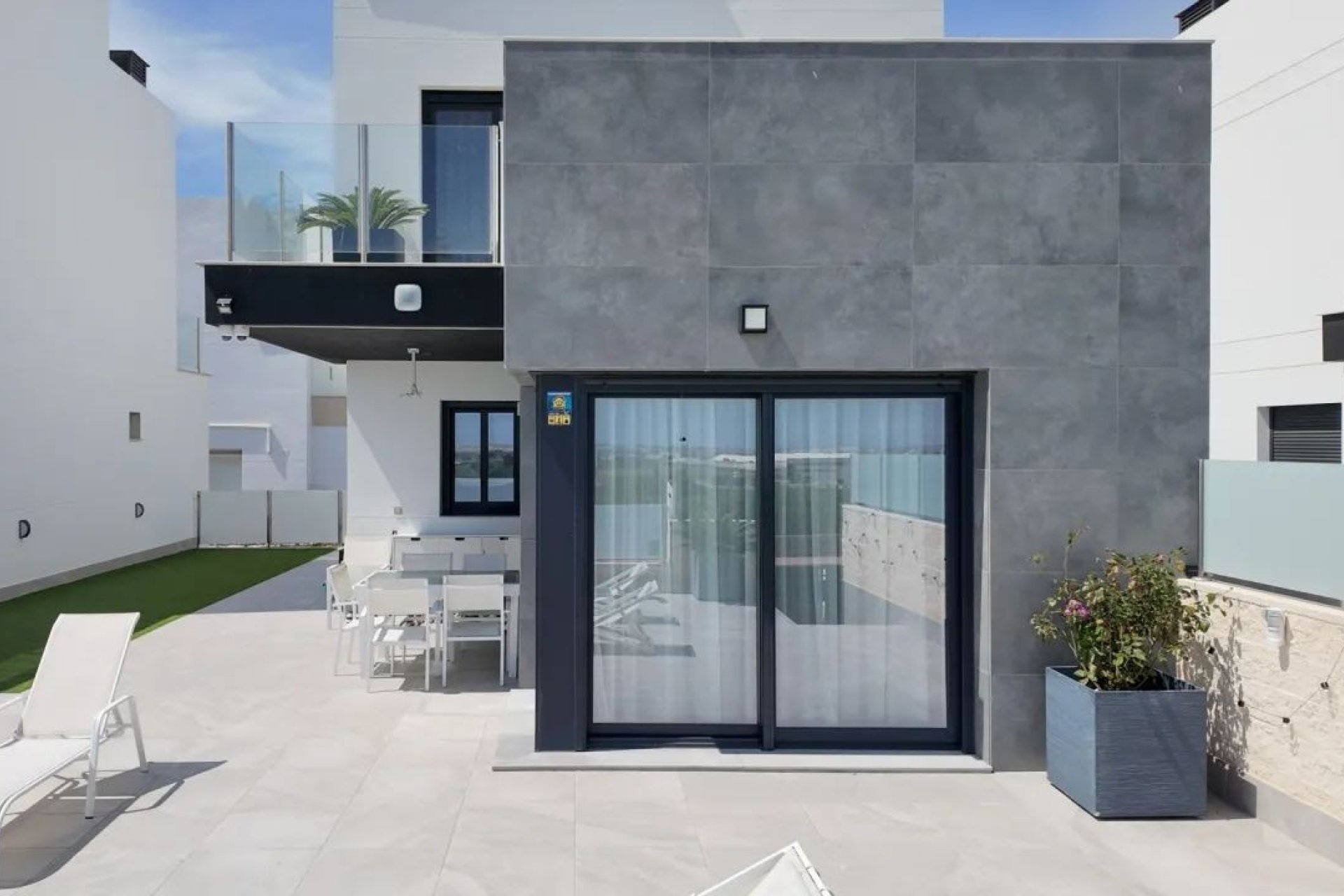 Resale - Villa -
Torrevieja - Los Balcones