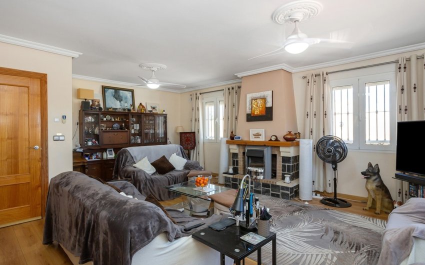 Resale - Villa -
Torrevieja - Los Balcones