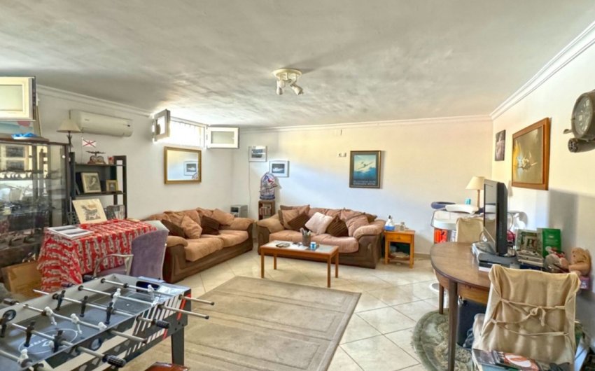 Resale - Villa -
Torrevieja - Los Balcones