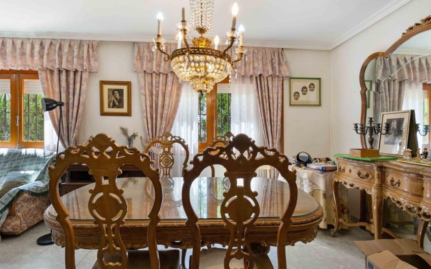 Resale - Villa -
Torrevieja - Los Balcones