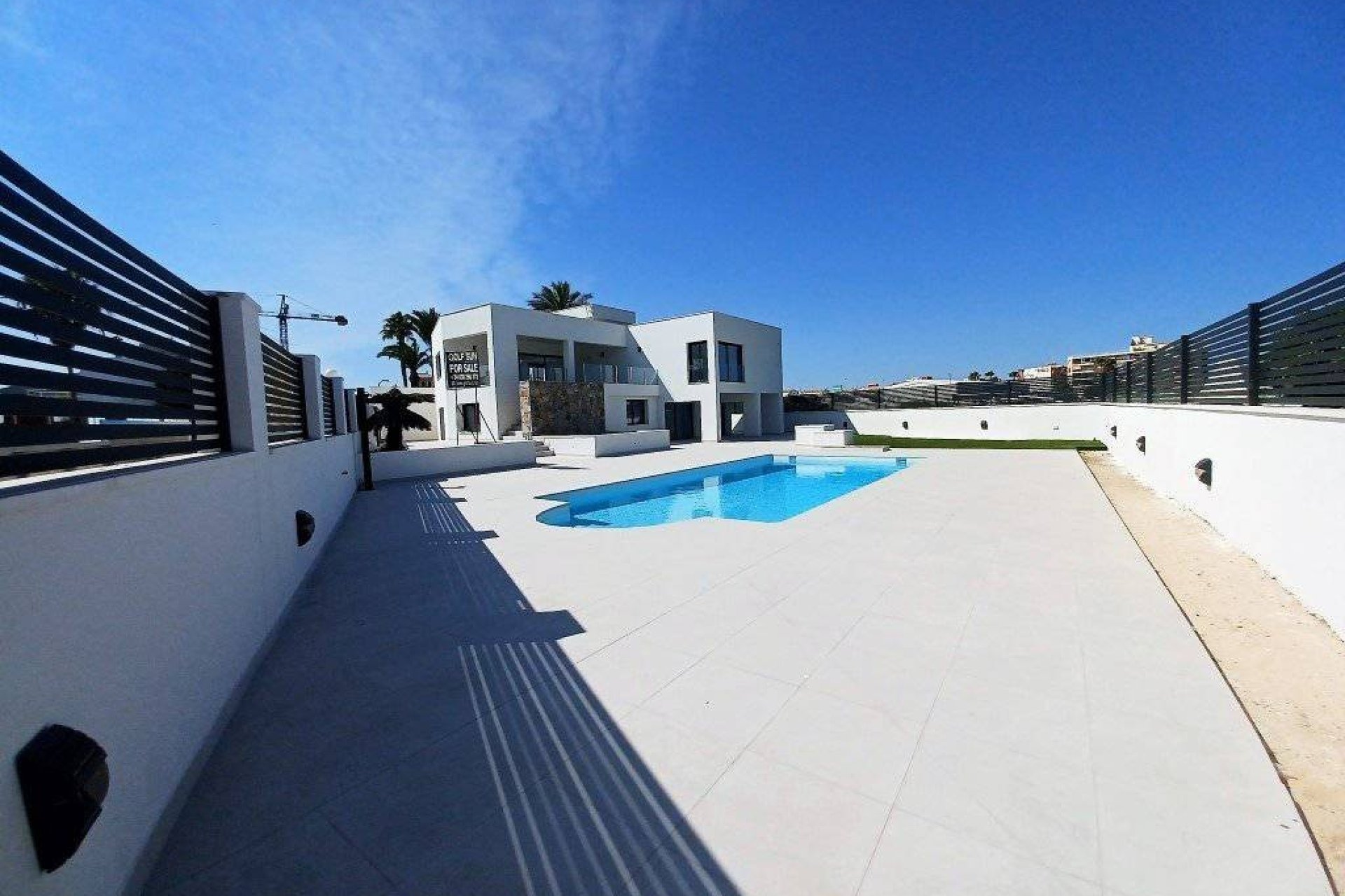 Resale - Villa -
Torrevieja - Los Balcones