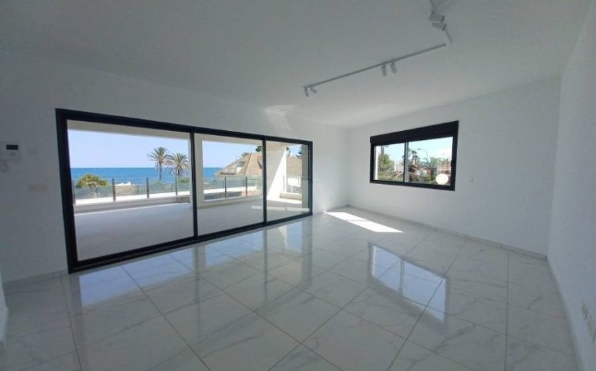 Resale - Villa -
Torrevieja - Los Balcones