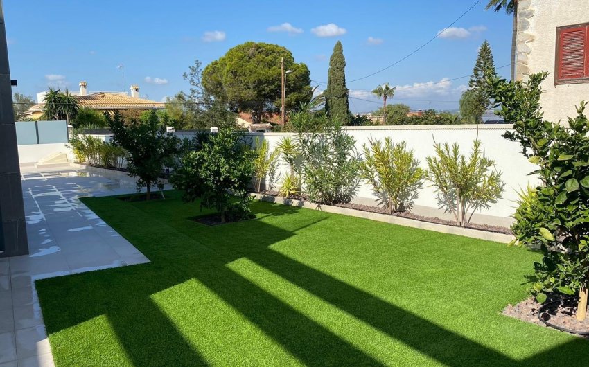 Resale - Villa -
Torrevieja - Los Balcones