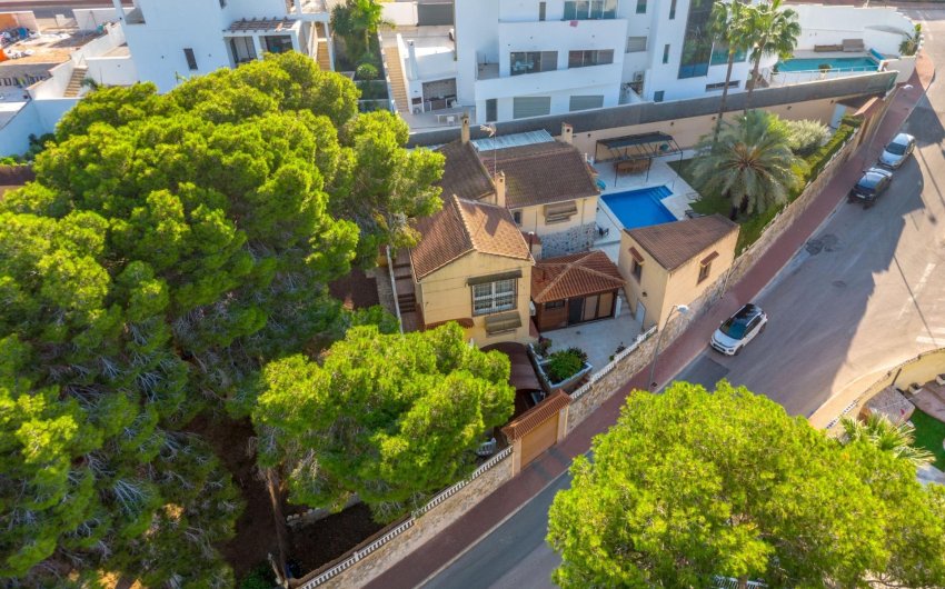 Resale - Villa -
Torrevieja - Los Balcones