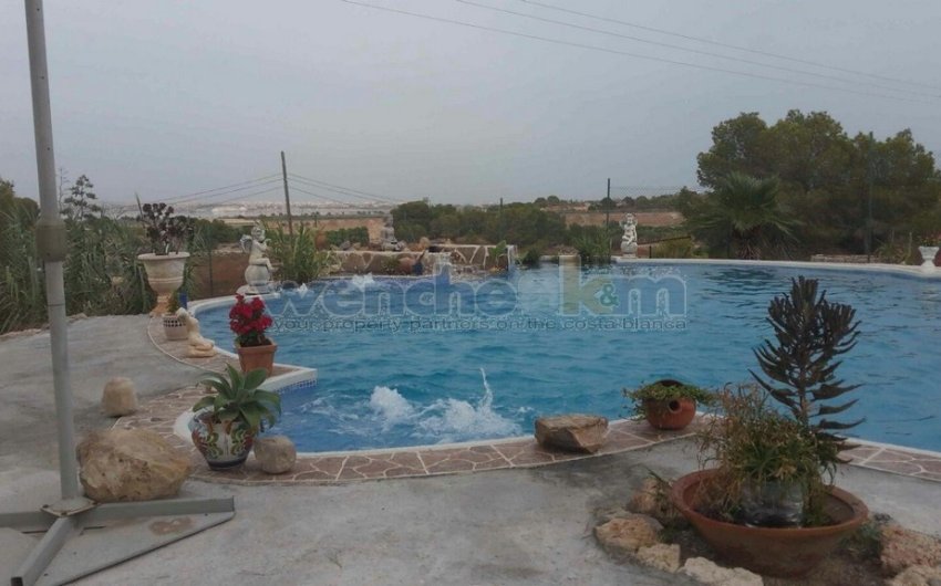 Resale - Villa -
Torrevieja - Los Balcones