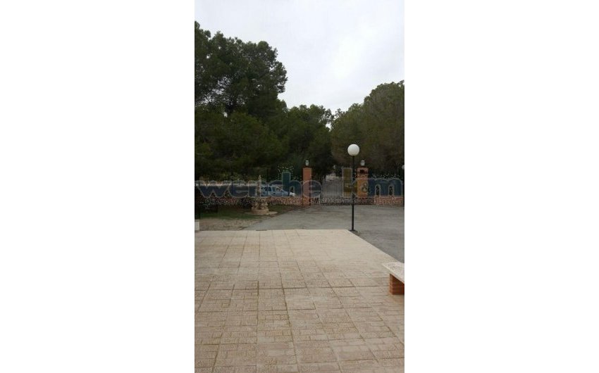 Resale - Villa -
Torrevieja - Los Balcones