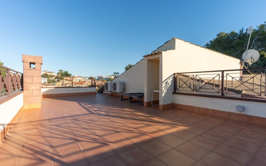 Resale - Villa -
Torrevieja - Los Balcones