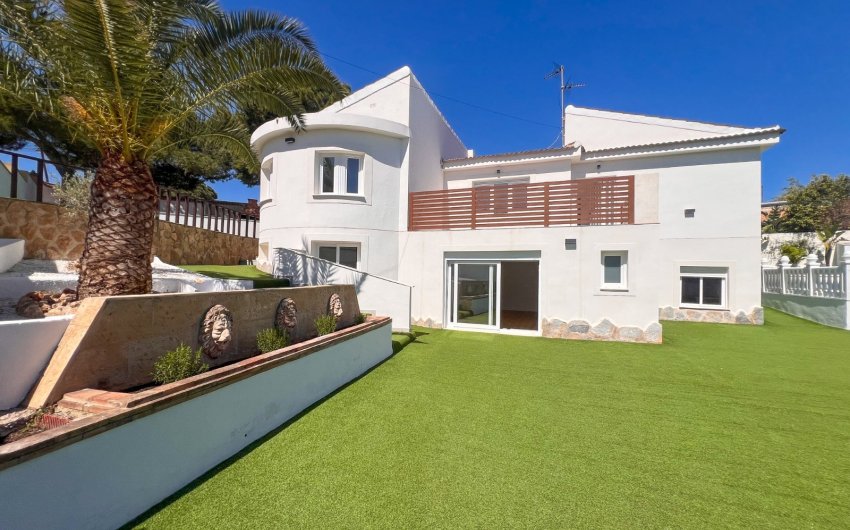Resale - Villa -
Torrevieja - Los Balcones