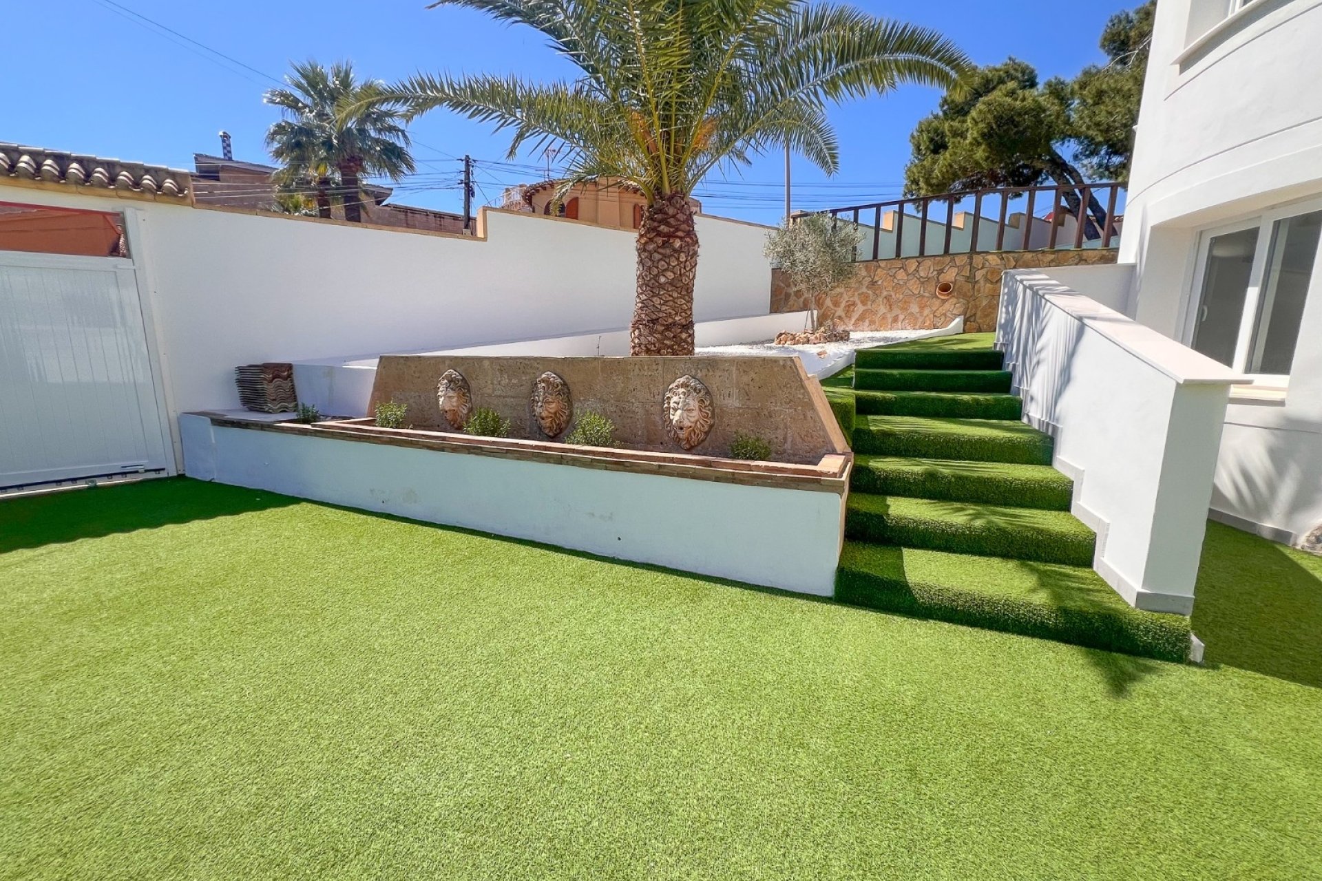 Resale - Villa -
Torrevieja - Los Balcones