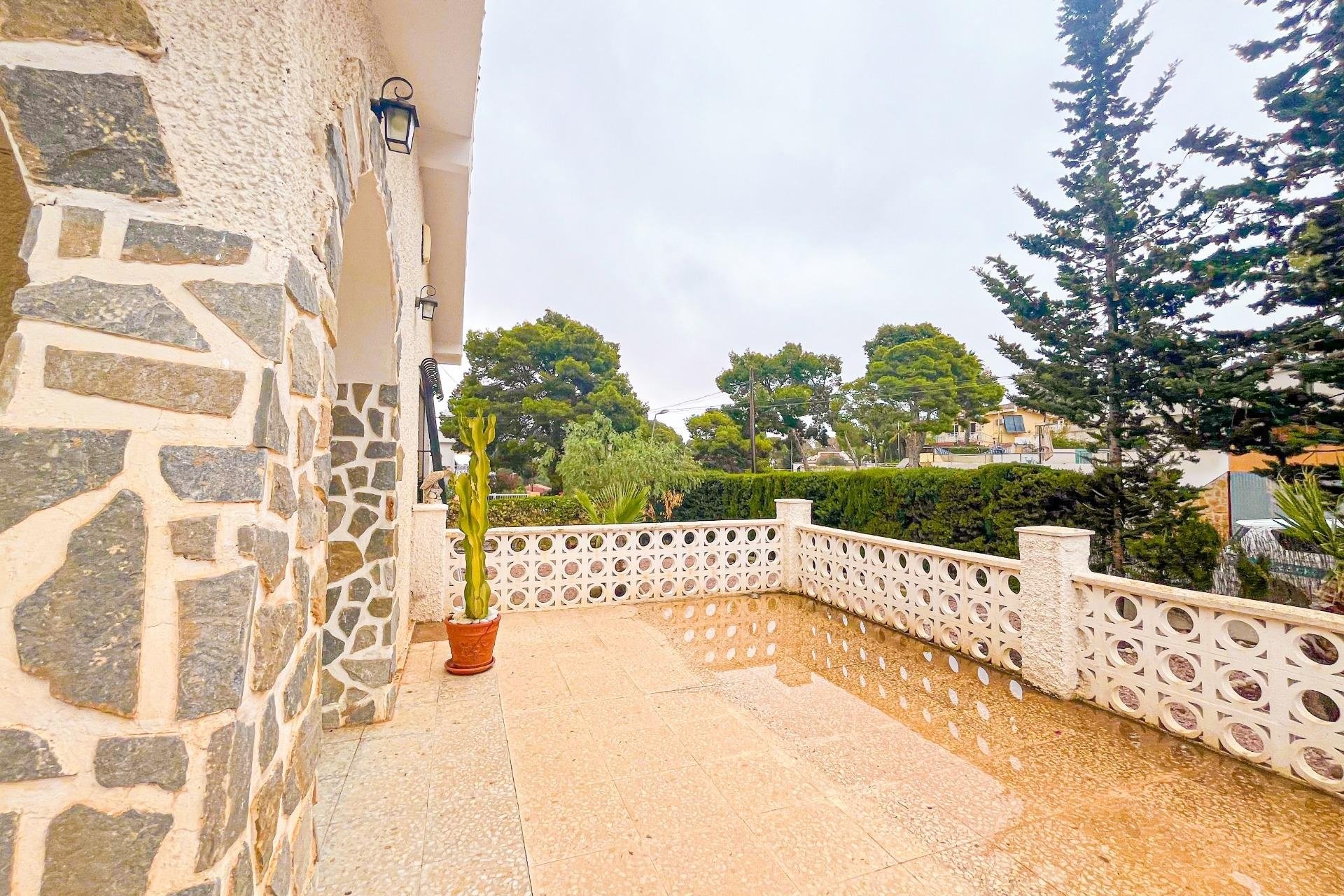 Resale - Villa -
Torrevieja - Los Balcones