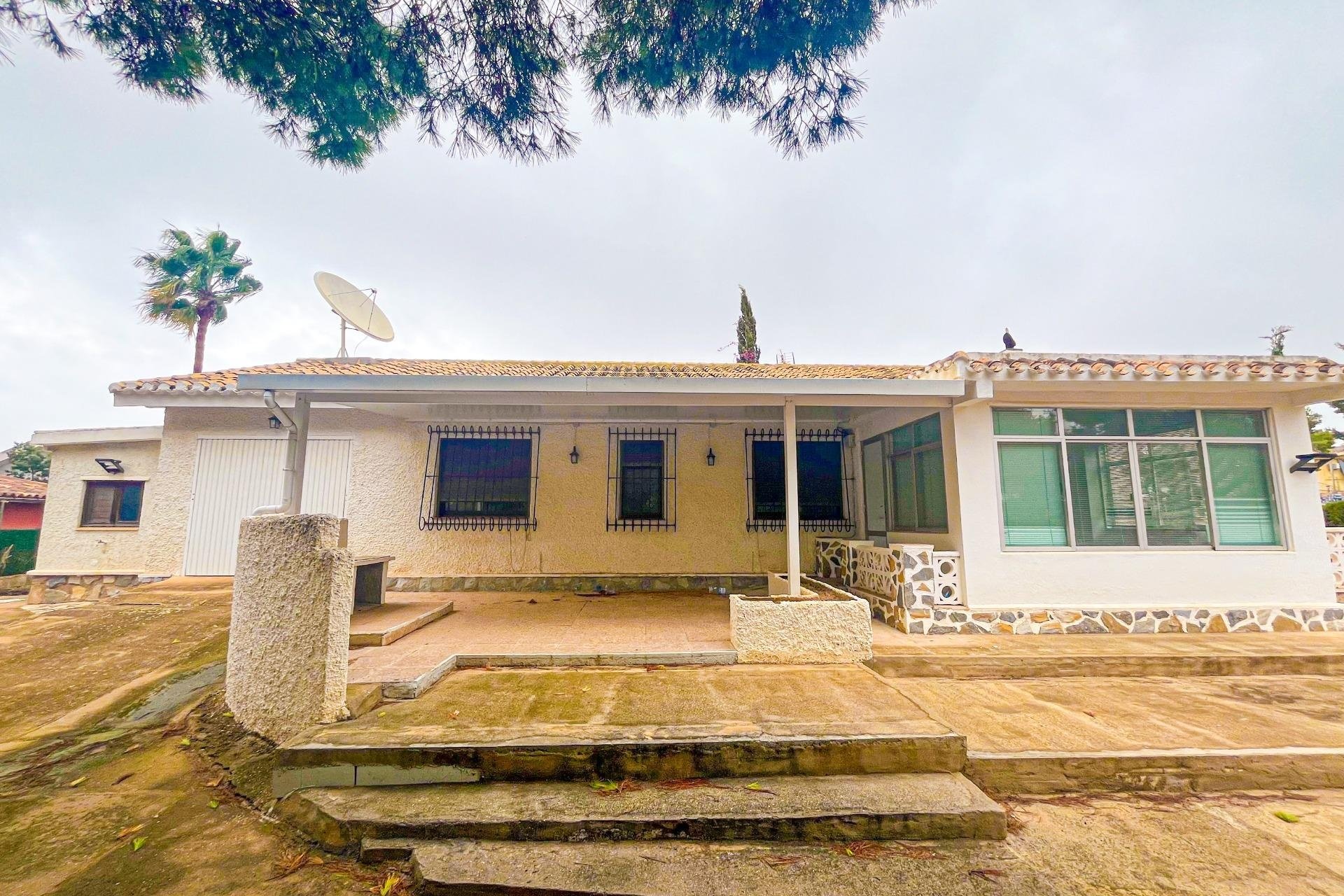 Resale - Villa -
Torrevieja - Los Balcones