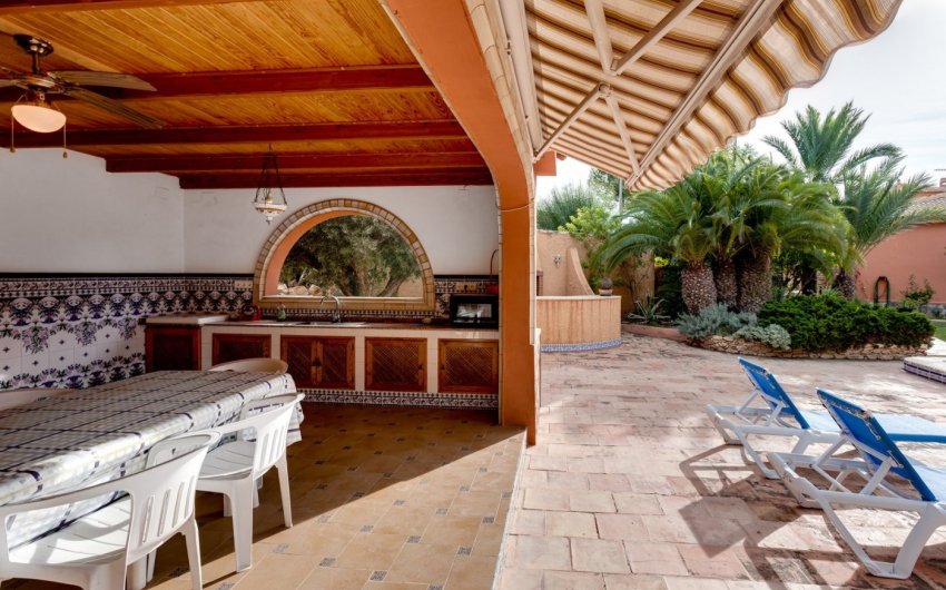 Resale - Villa -
Torrevieja - San Luis