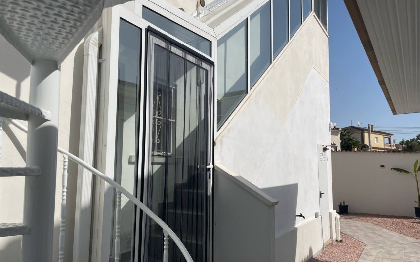 Resale - Villa -
Torrevieja - San Luis