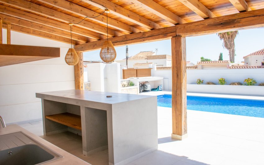 Resale - Villa -
Torrevieja - Torreta Florida