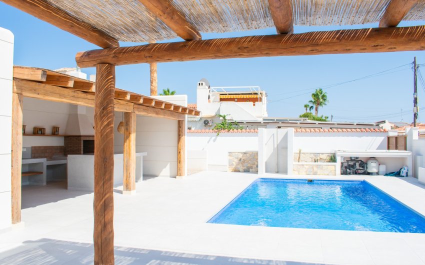 Resale - Villa -
Torrevieja - Torreta Florida