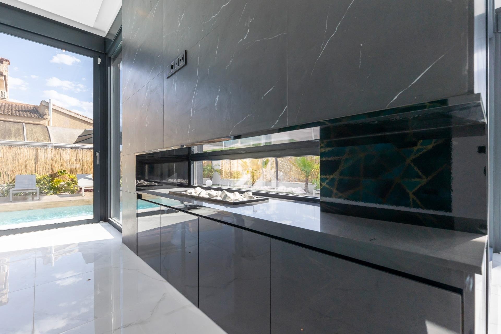 Resale - Villa -
Torrevieja - Torreta Florida