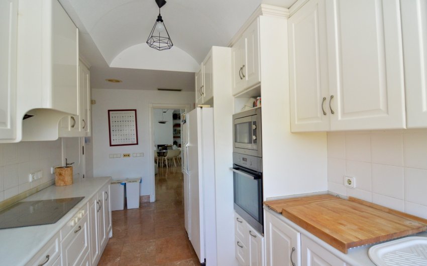 Resale - Villa -
Torrevieja - Torreta