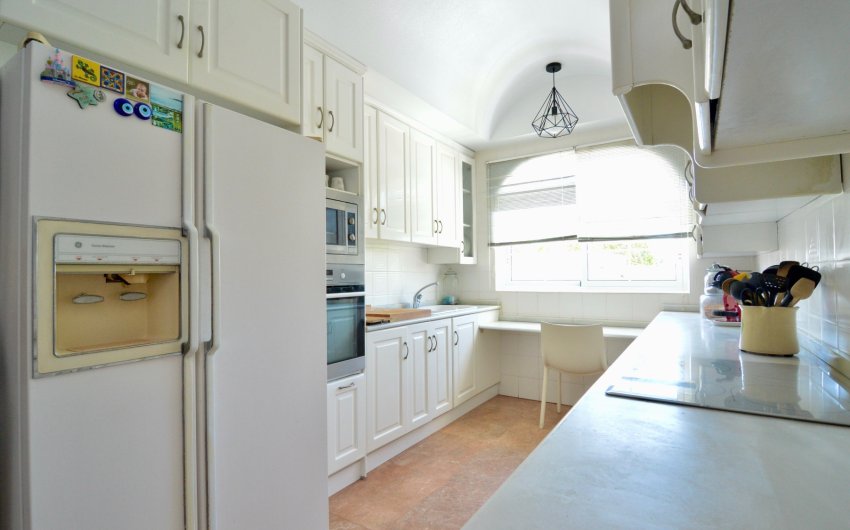 Resale - Villa -
Torrevieja - Torreta