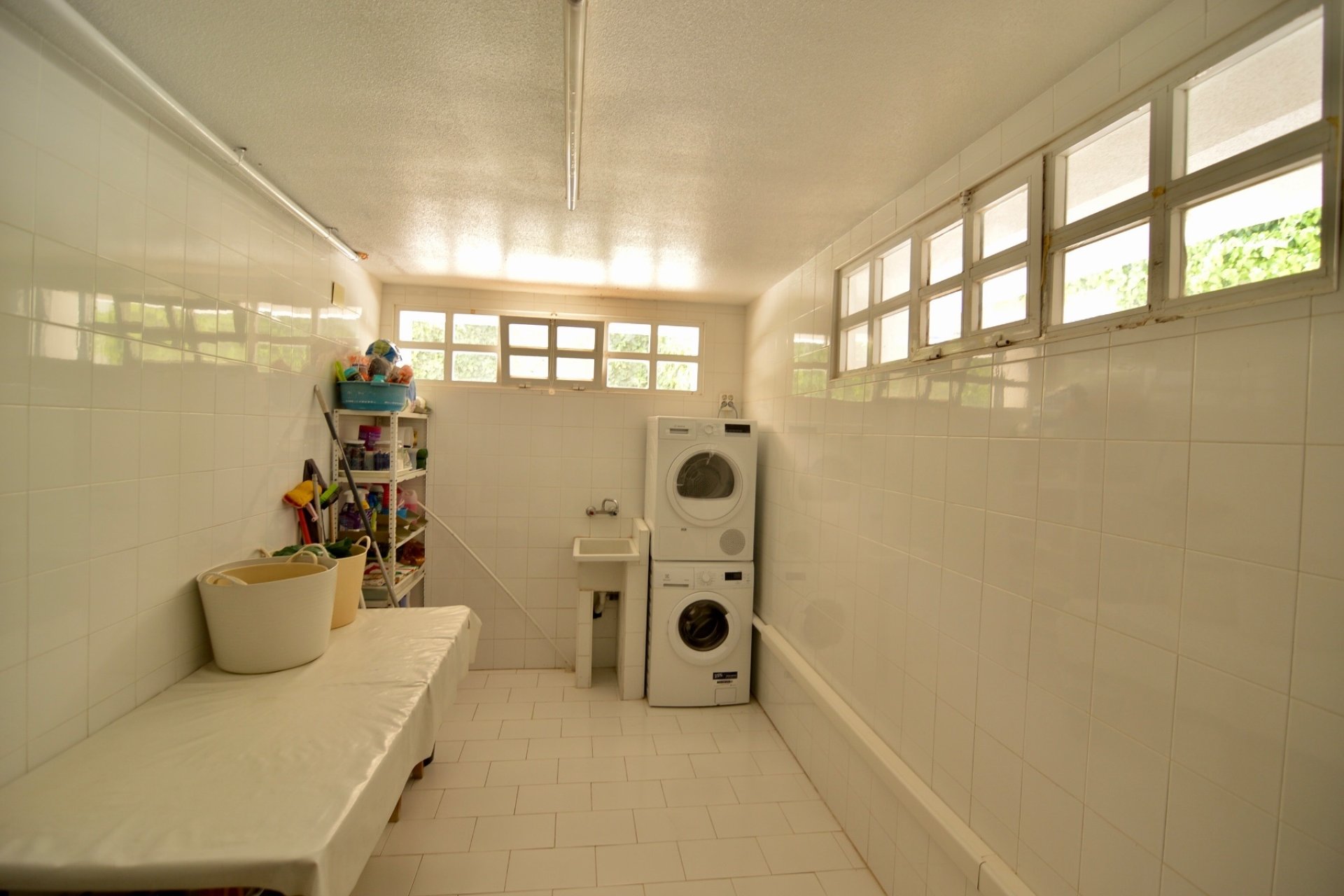 Resale - Villa -
Torrevieja - Torreta