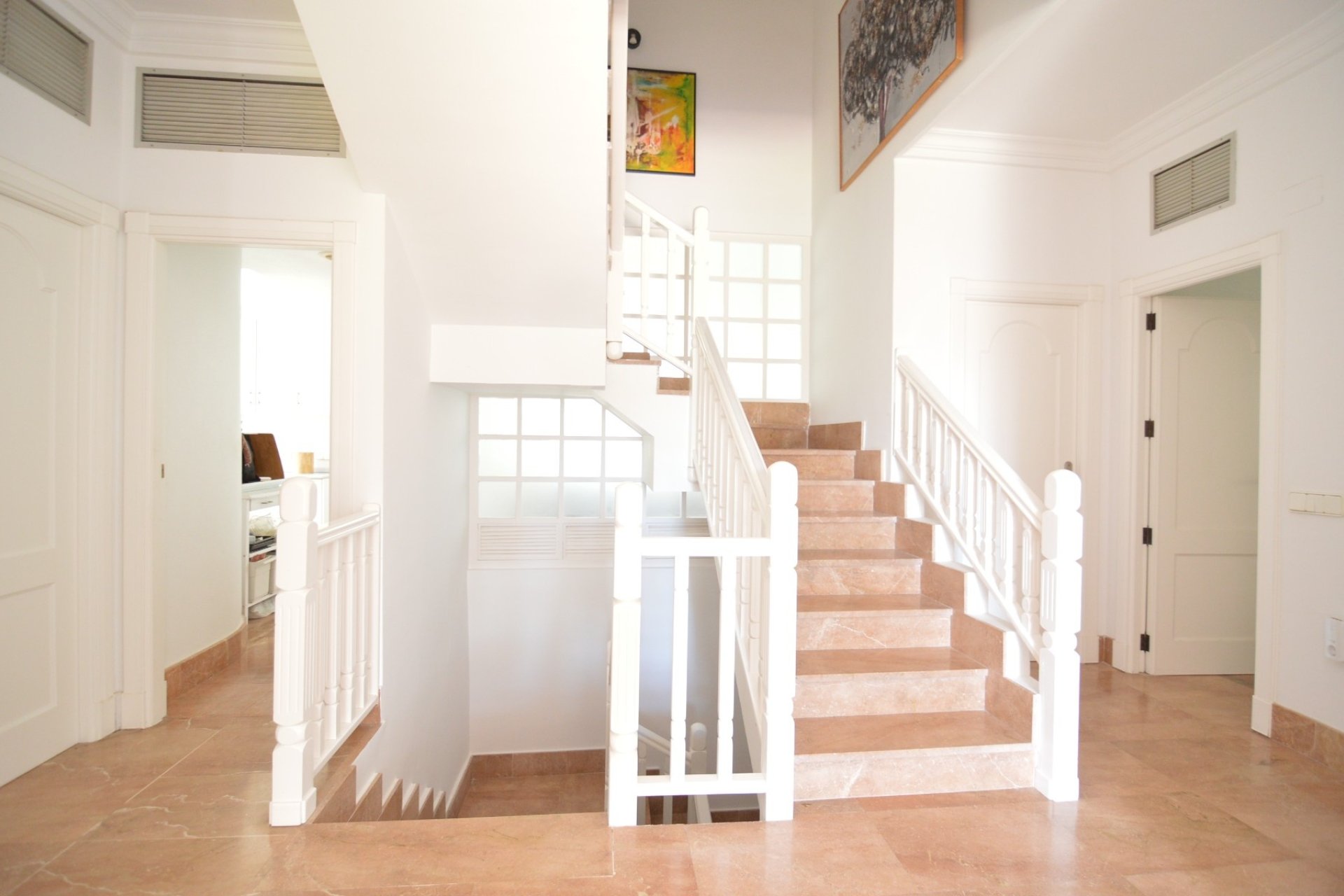 Resale - Villa -
Torrevieja - Torreta