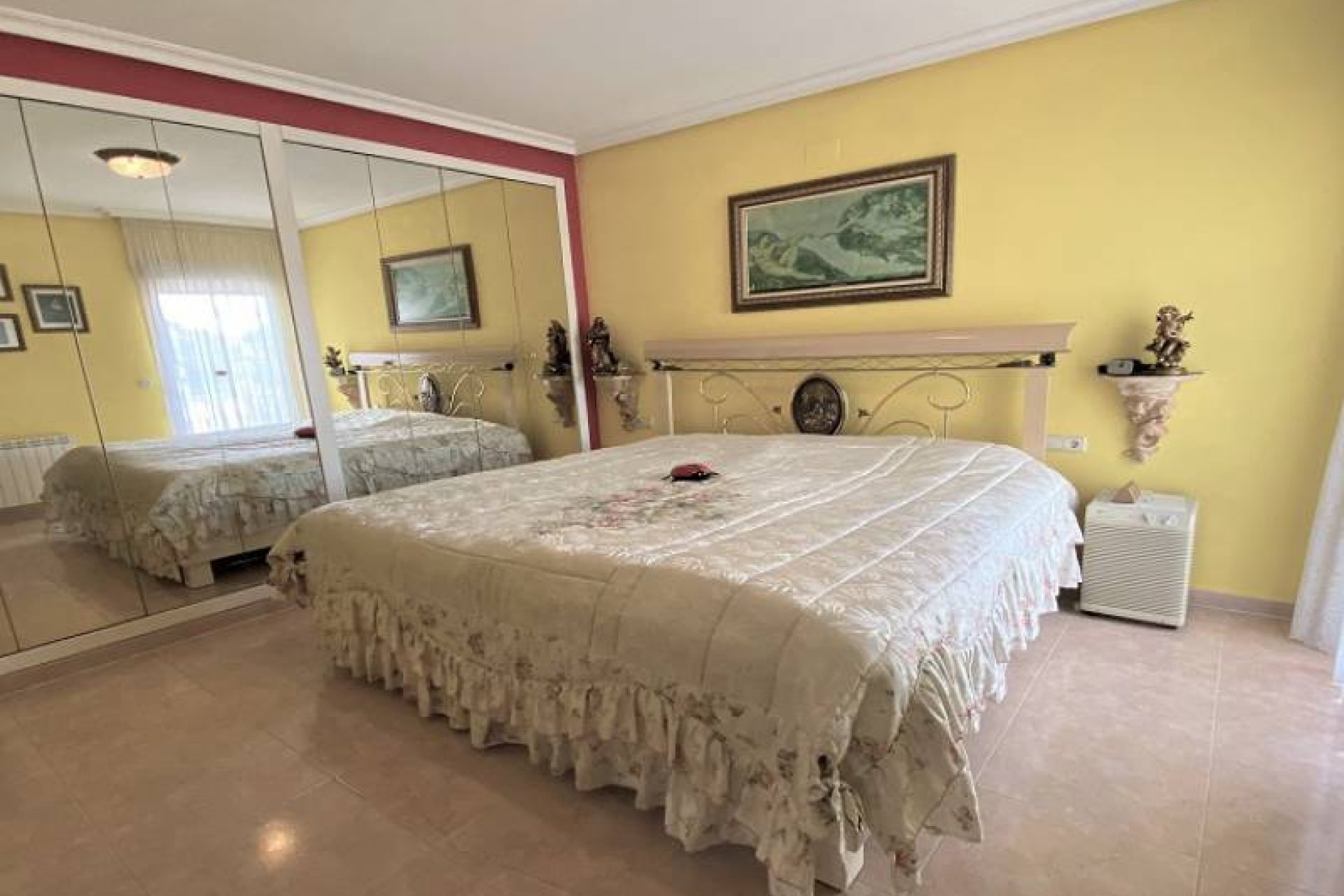 Resale - Villa -
Torrevieja