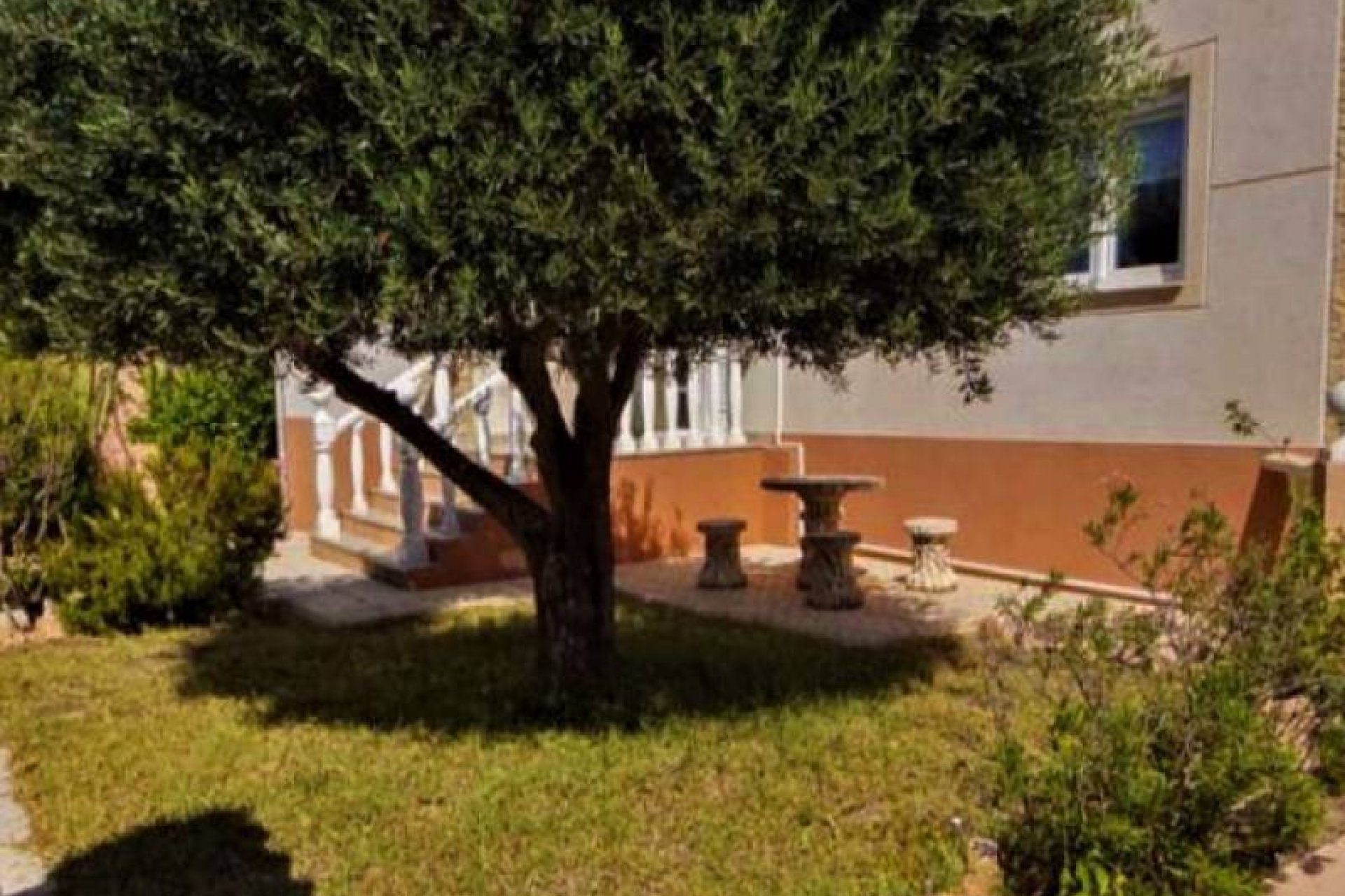 Resale - Villa -
Torrevieja