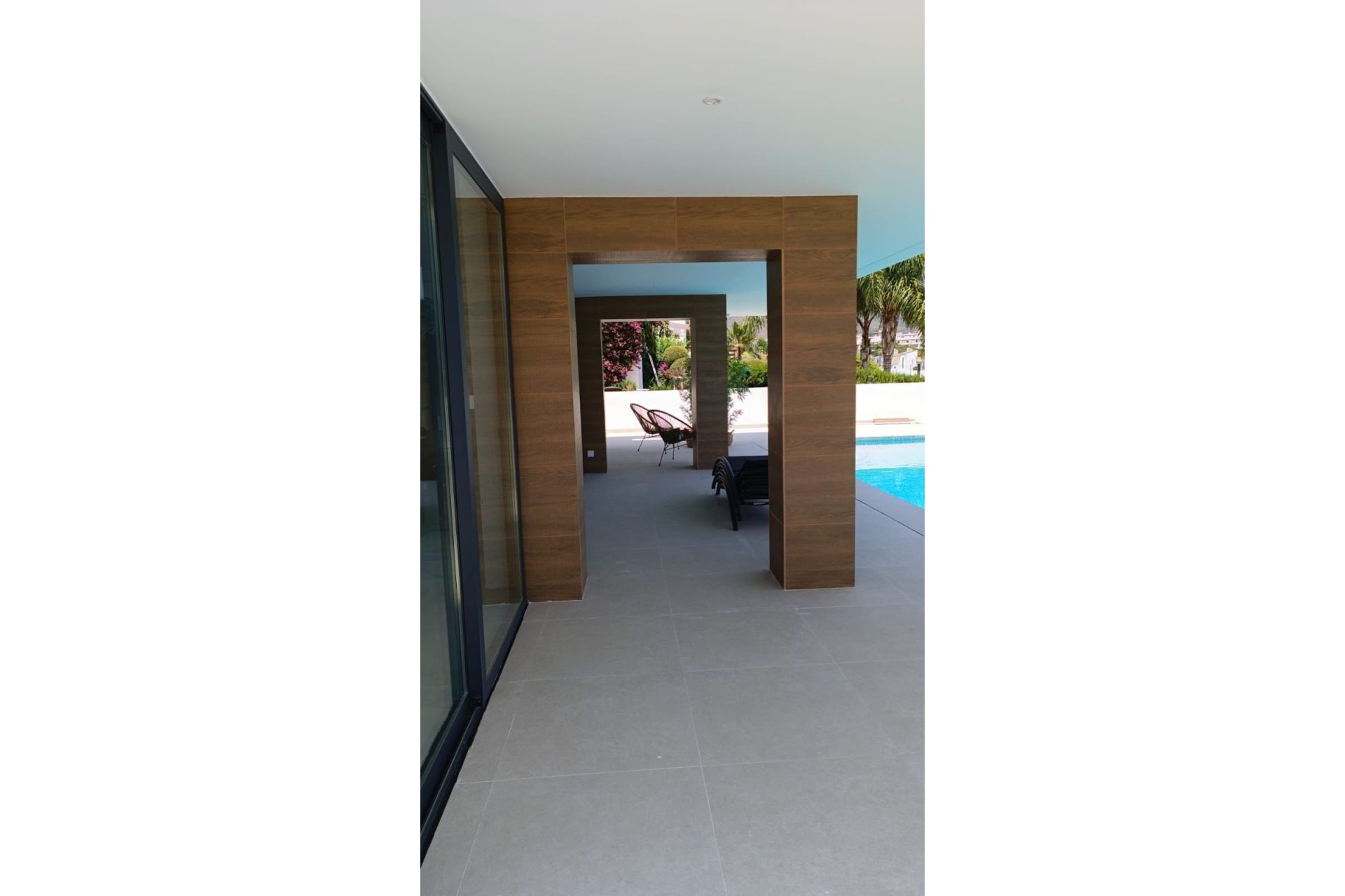 Resale - Villa -
Valle Romano Golf - Inland