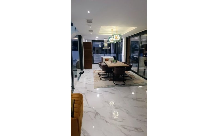 Resale - Villa -
Valle Romano Golf - Inland