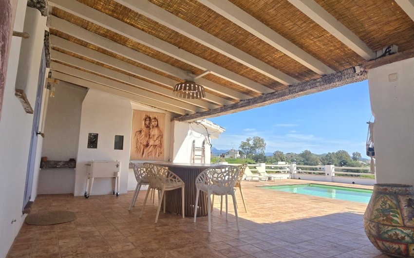Resale - Villa -
Vélez-Málaga - Costa del Sol