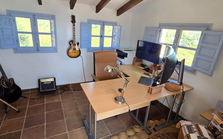 Resale - Villa -
Vélez-Málaga - Costa del Sol