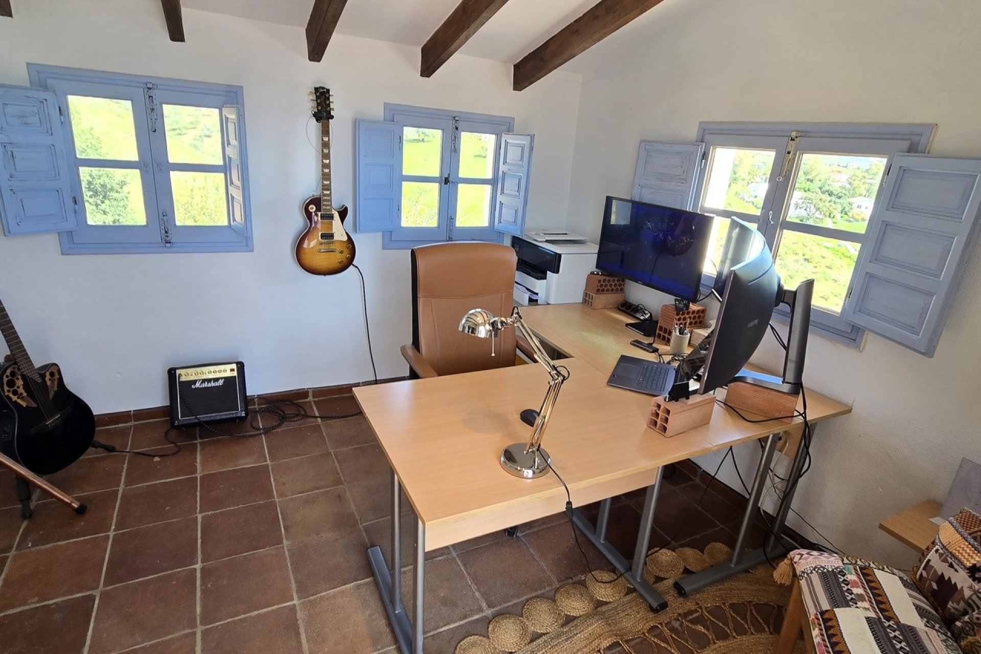 Resale - Villa -
Vélez-Málaga - Costa del Sol