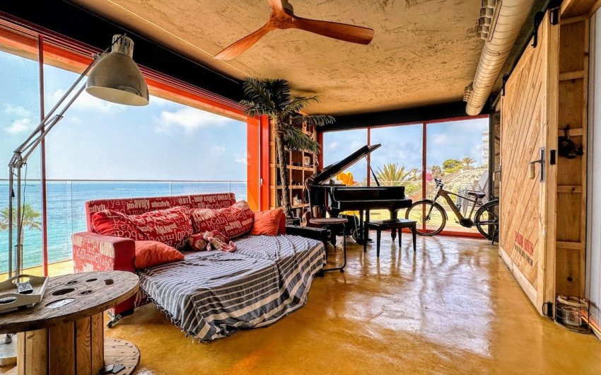 Resale - Villa -
Villajoyosa