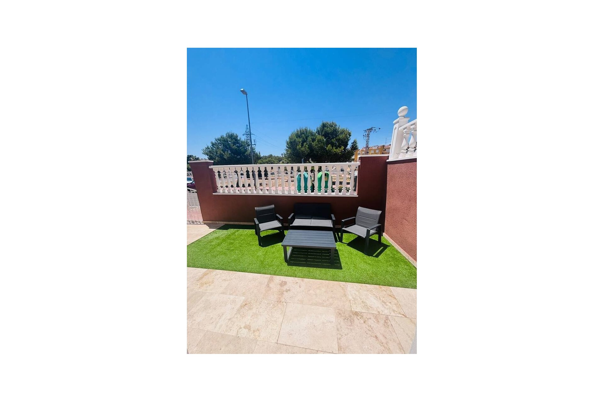 Resale - Villa -
Villamartin - Costa Blanca