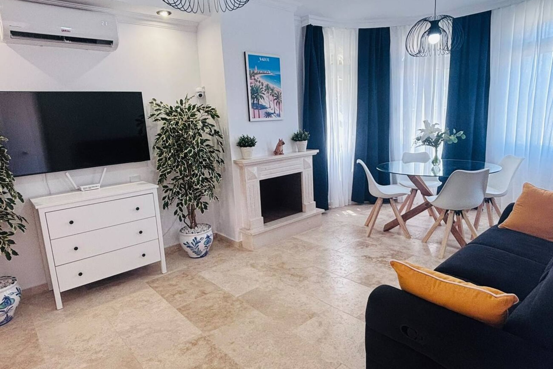 Resale - Villa -
Villamartin - Costa Blanca