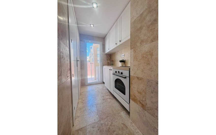 Resale - Villa -
Villamartin - Costa Blanca