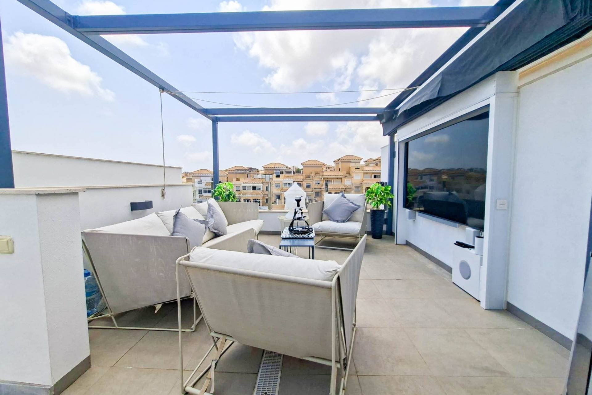 Resale - Villa -
Villamartin - Costa Blanca