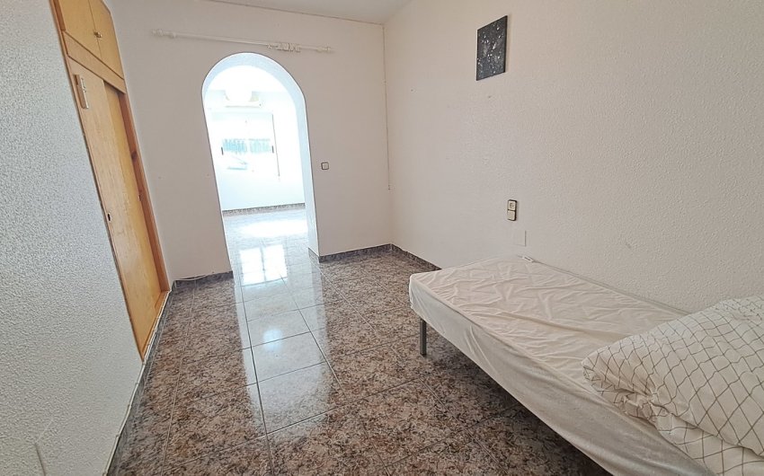 Resale - Villa -
Villamartin - Costa Blanca