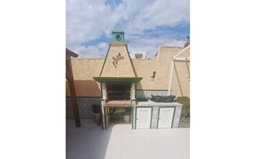 Resale - Villa -
Villamartin - Costa Blanca