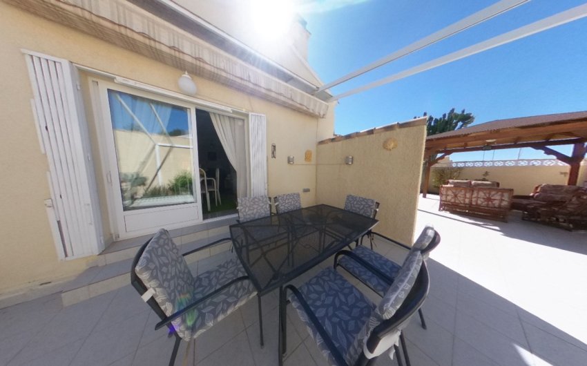 Resale - Villa -
Villamartin - Costa Blanca