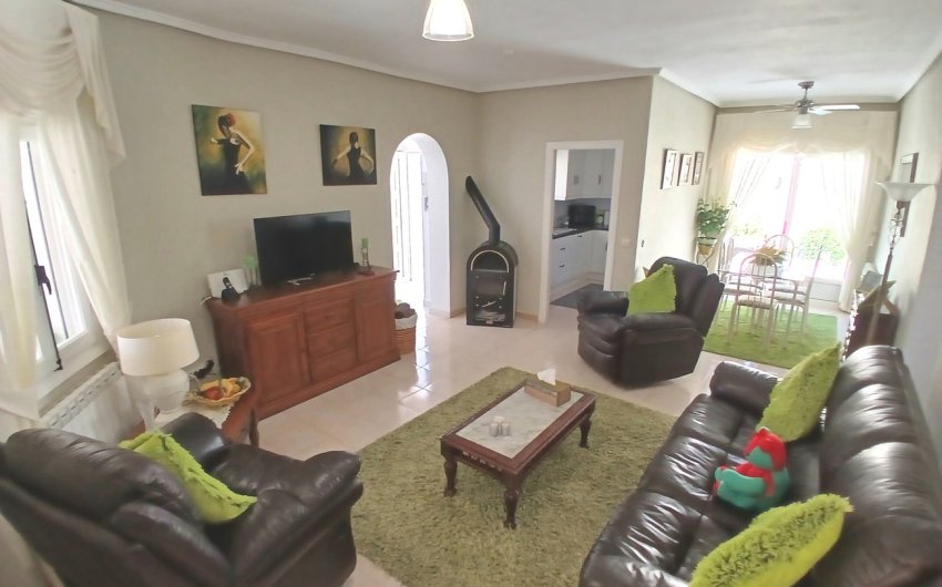 Resale - Villa -
Villamartin - Costa Blanca