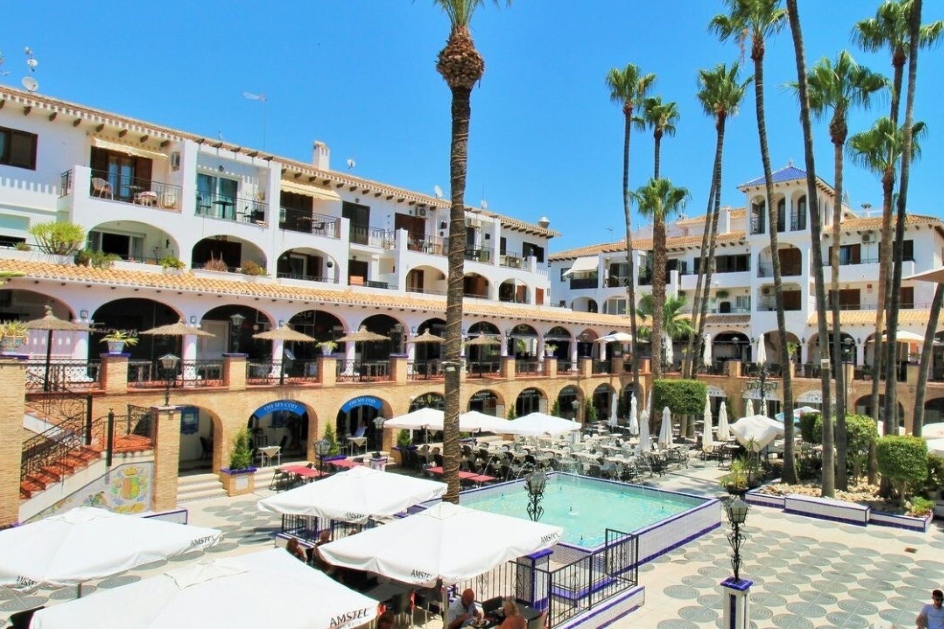 Resale - Villa -
Villamartin - Costa Blanca