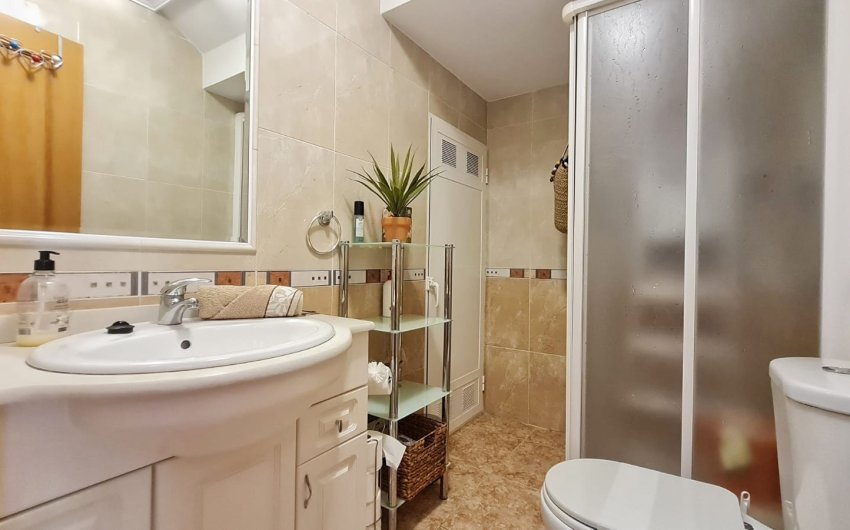 Resale - Villa -
Villamartin - Costa Blanca