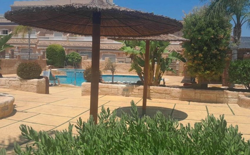 Resale - Villa -
Villamartin - Costa Blanca