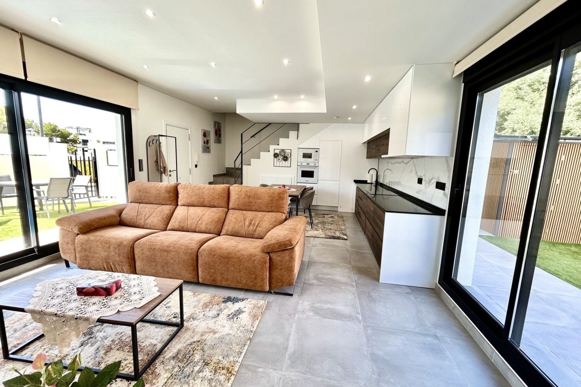 Resale - Villa -
Villamartin - Costa Blanca