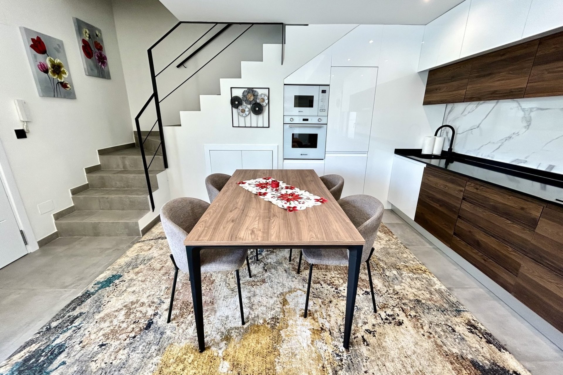 Resale - Villa -
Villamartin - Costa Blanca