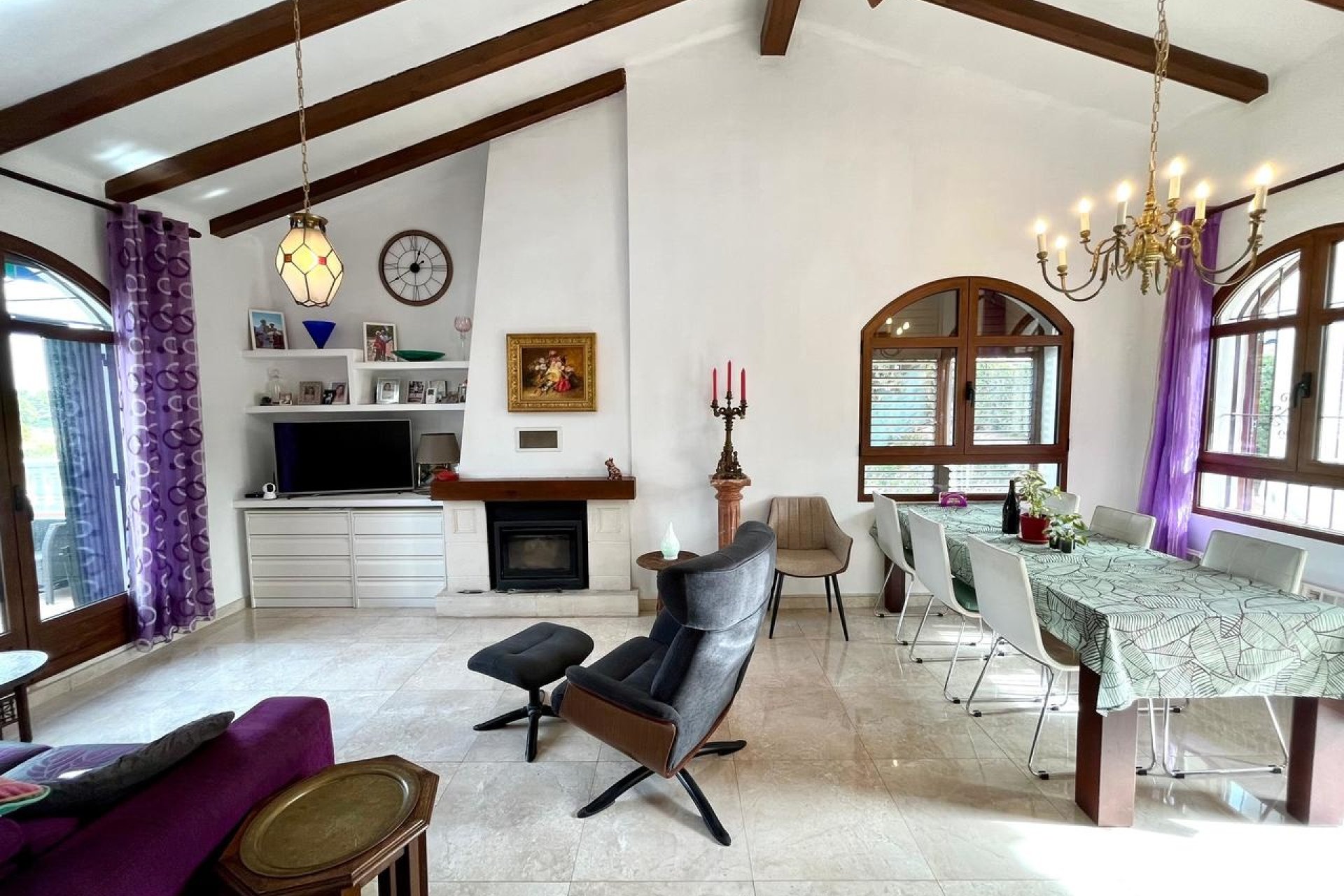Resale - Villa -
Villamartin - Costa Blanca